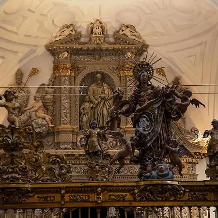 Vut Marcial Apartman